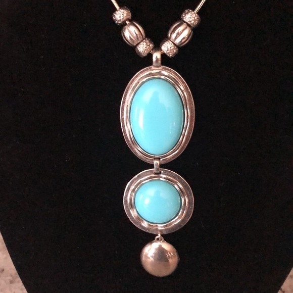 70s inspired Fashion long necklace w faux turquoise stones - Picture 3 of 9
